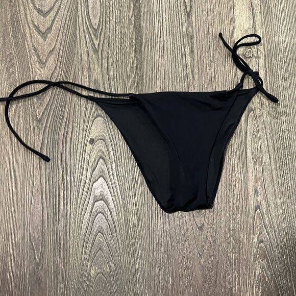 NWOT Victoria’s Secret Side Tie Cheeky Bikini Bottom High-Cut Leg Black Size S - Picture 1 of 3